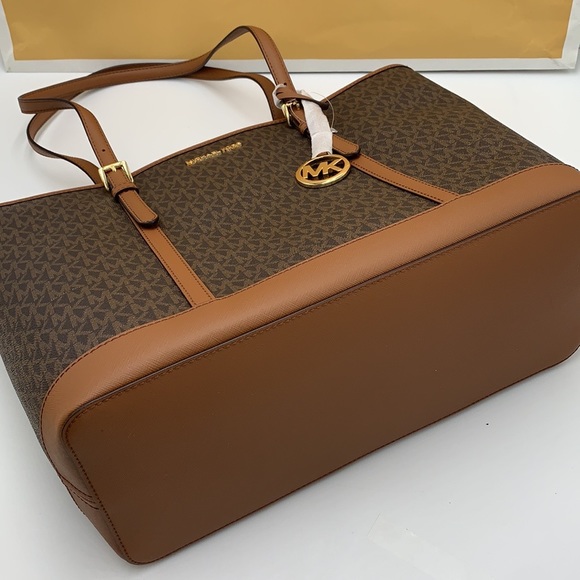 MICHAEL KORS 
Jet Set Travel Large Logo Tote Bag BROWN/BLACK SIGNATURE C… - Picture 13 of 15